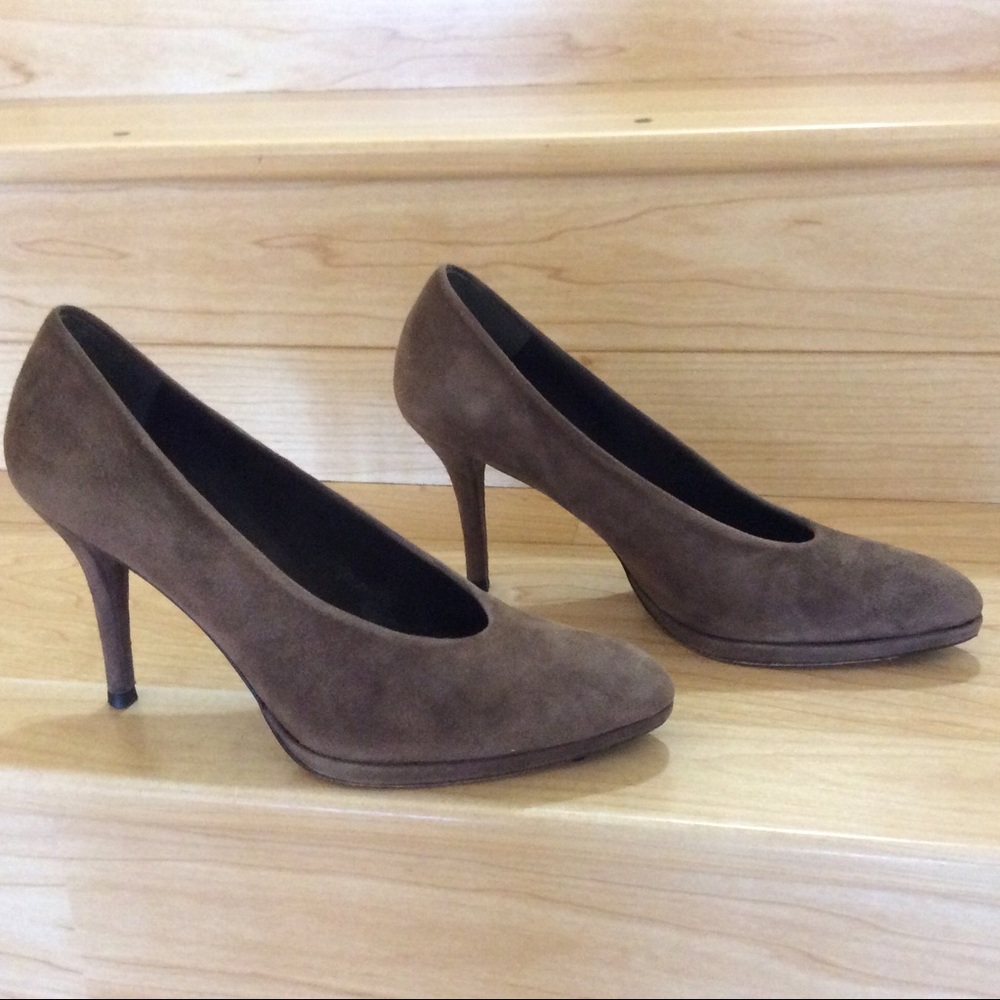 Stuart Weitzman Classic Brown Suede Pump 4” Heel